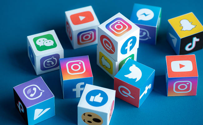 Social media messaging apps Shutterstock 650